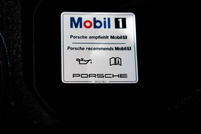 2024 Porsche 911 Dakar