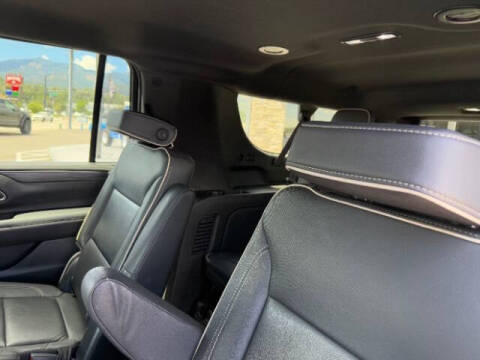 2023 GMC Yukon XL SLT