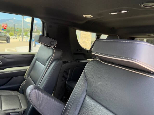 2023 GMC Yukon XL SLT