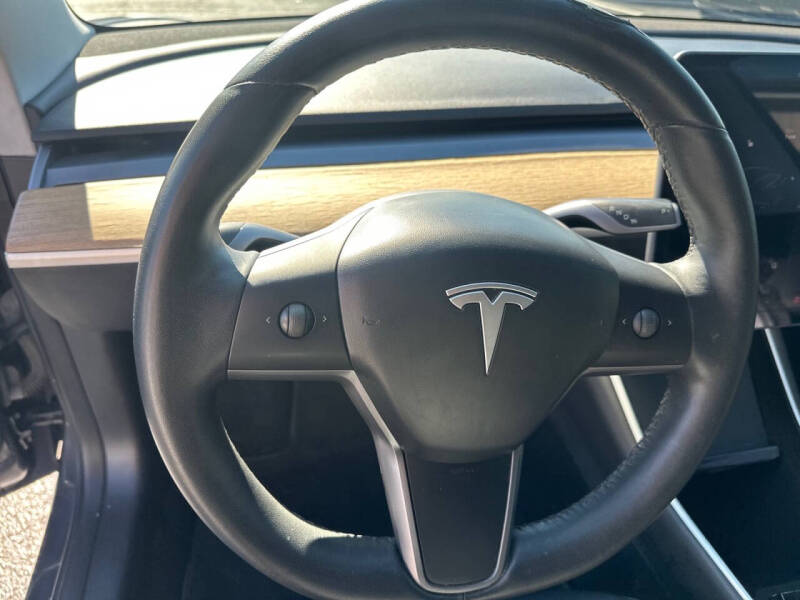 2020 Tesla Model 3 Standard Range