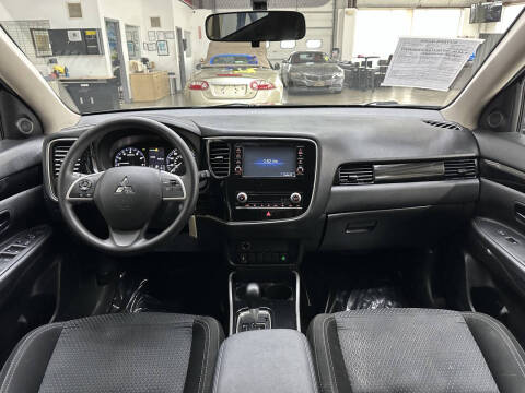 2020 Mitsubishi Outlander ES