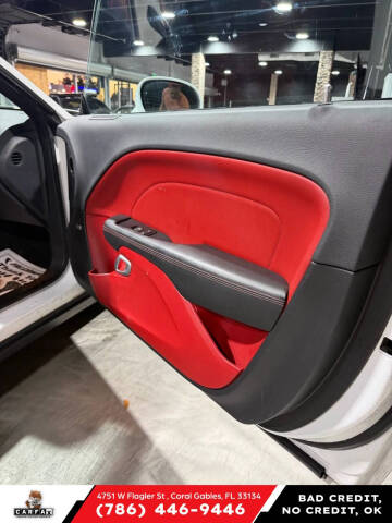 2015 Dodge Challenger SXT Plus