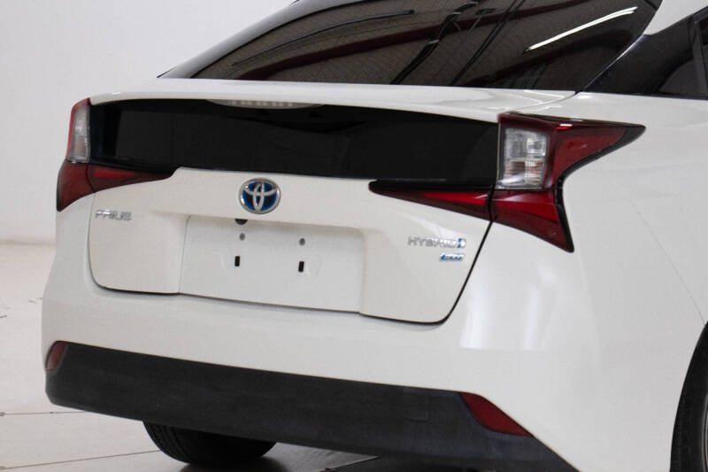 2019 Toyota Prius L Eco