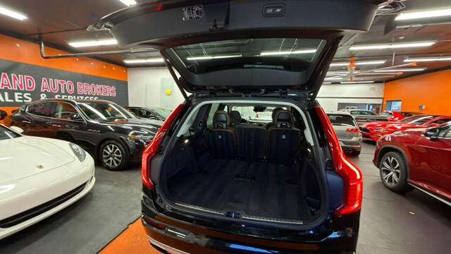 2019 Volvo XC90 T6 Momentum