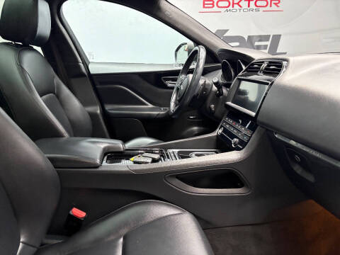 2020 Jaguar F-PACE 25t Premium