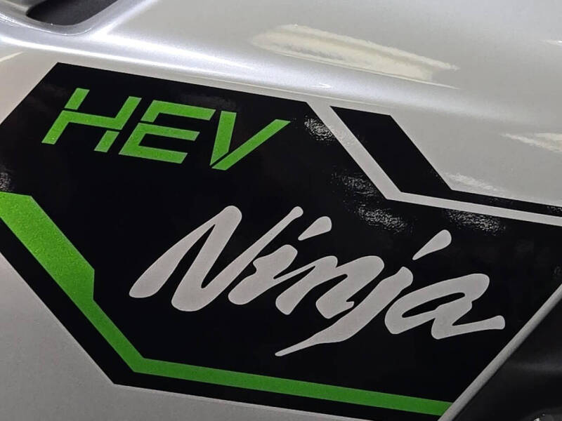 2024 Kawasaki Ninja 7 Hybrid ABS