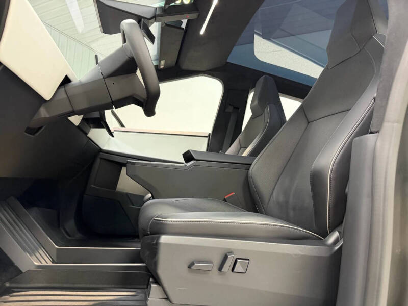 2024 Tesla Cybertruck