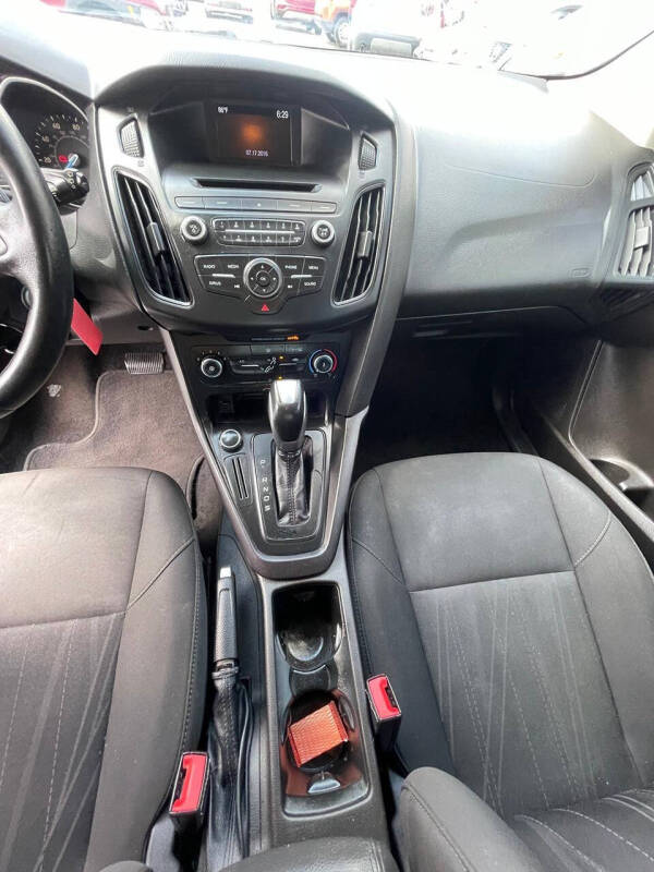2016 Ford Focus SE