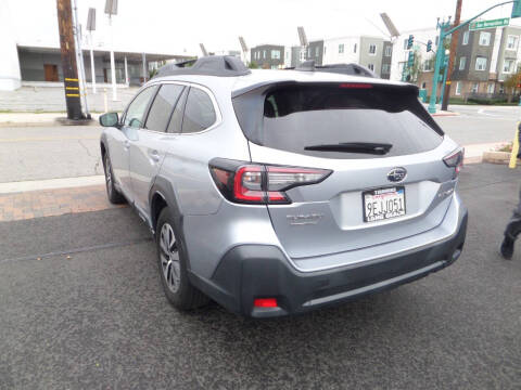 2023 Subaru Outback Premium