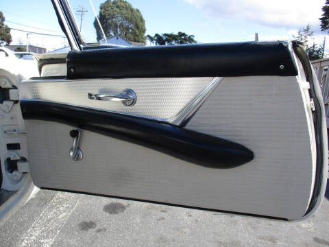 1957 Ford Thunderbird