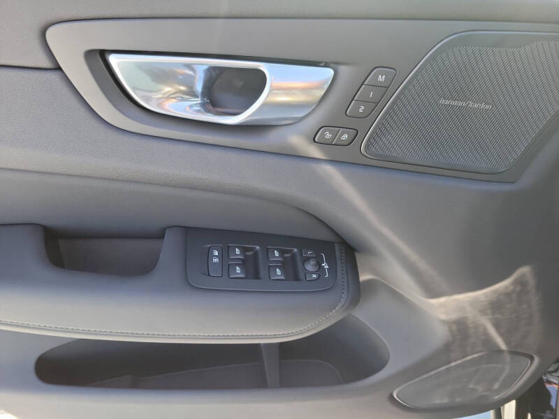 2026 Volvo XC60 T8 Ultra