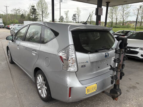2013 Toyota Prius v Five