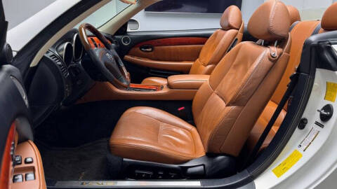 2005 Lexus SC 430