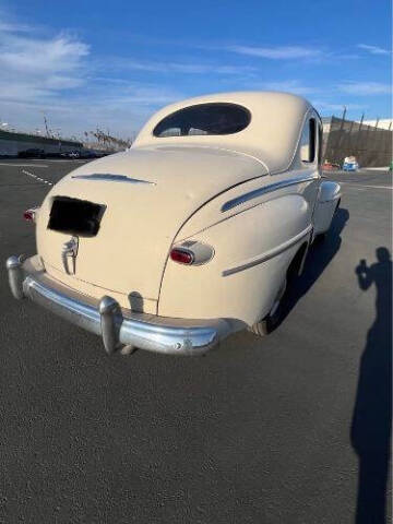 1948 Ford Super Deluxe
