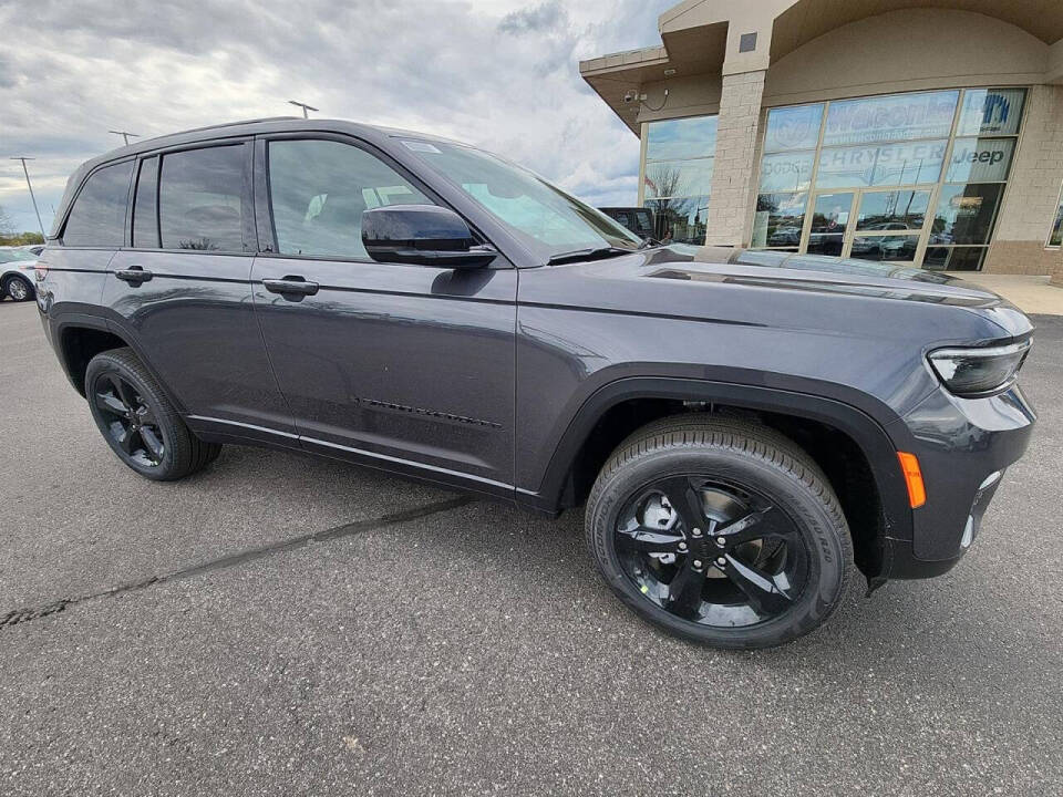 2024 Jeep Grand Cherokee for sale at Victoria Auto Sales in Victoria, MN