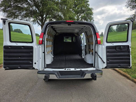 2023 GMC Savana 2500