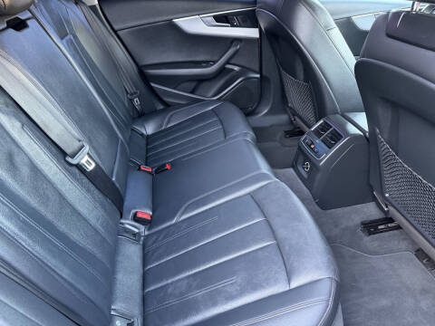 2018 Audi A4 2.0T quattro Premium