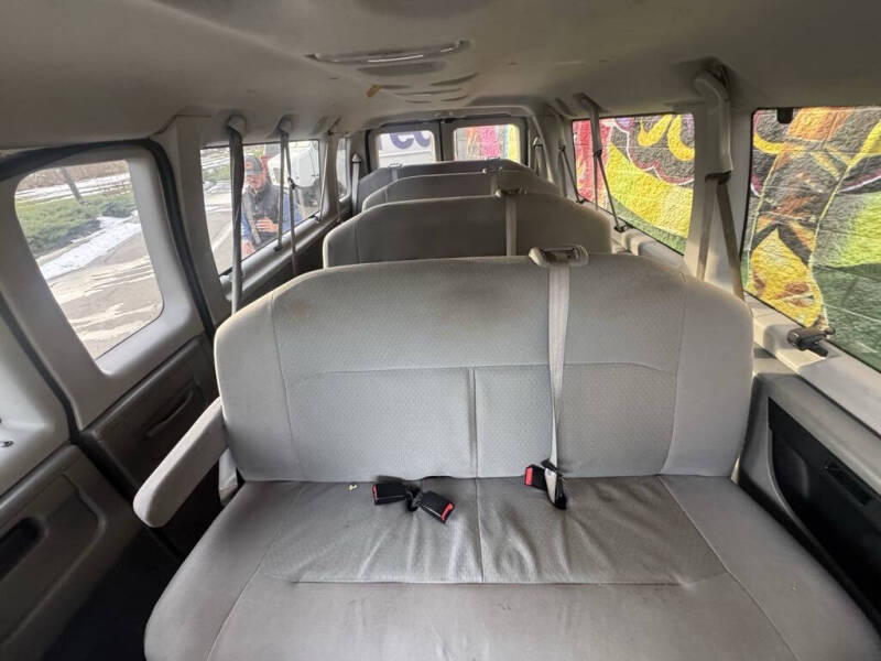 2010 Ford E-Series E-350 SD XLT