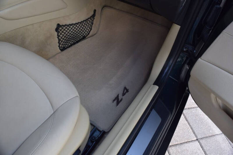 2008 BMW Z4 3.0si