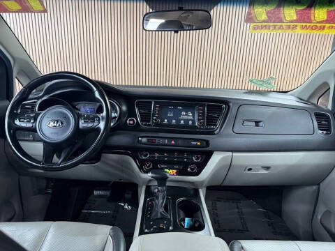 2017 Kia Sedona LX