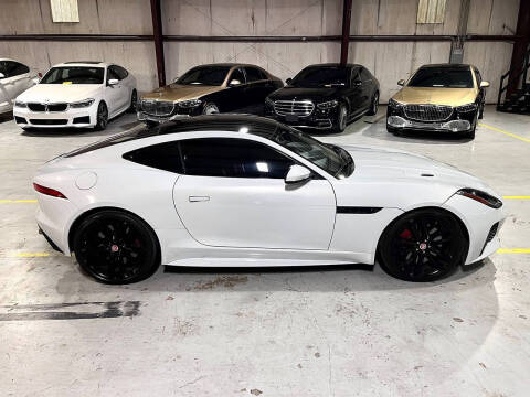 2016 Jaguar F-TYPE R