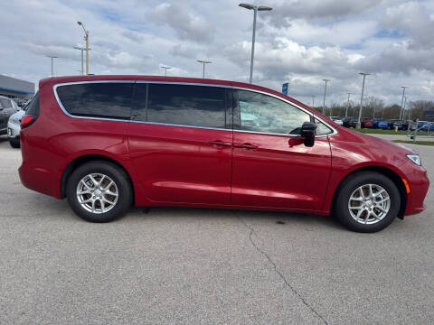 2026 Chrysler Pacifica Select