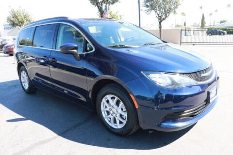 2020 Chrysler Voyager for sale at DIAMOND VALLEY HONDA in Hemet CA