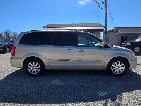2014 Chrysler Town and Country for sale at DOWNTOWN MOTORS in Republic MO