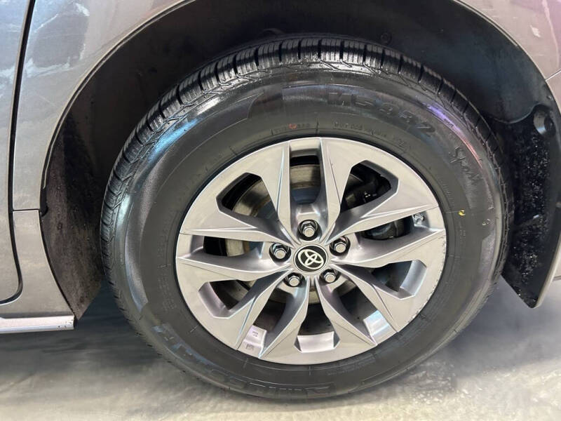 2021 Toyota Sienna XLE 7-Passenger