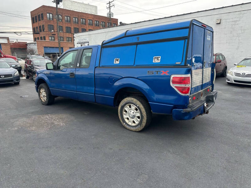 2009 Ford F-150 STX photo 14