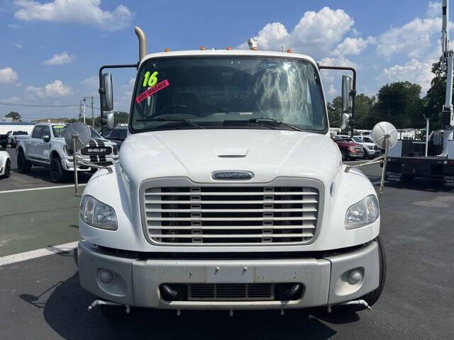 2016 Freightliner M2 106