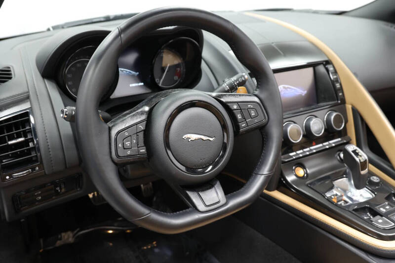 2014 Jaguar F-TYPE V8 S