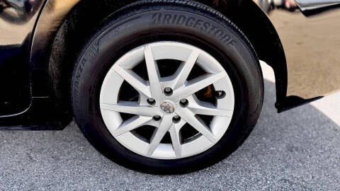 2014 Toyota Prius v Five