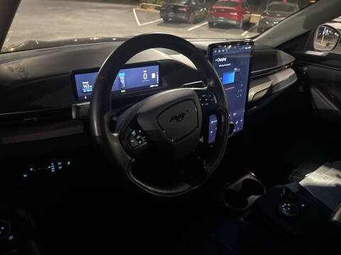 2022 Ford Mustang Mach-E Select