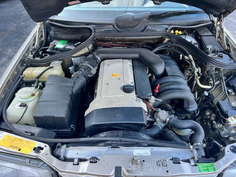 1995 Mercedes-Benz E-Class E 320