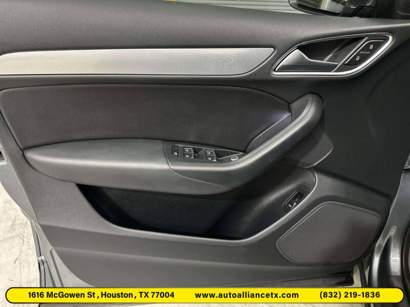 2017 Audi Q3 2.0T Premium Plus