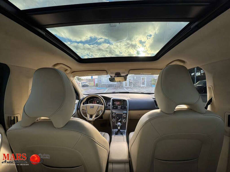 2016 Volvo XC60 T5 Drive-E Premier