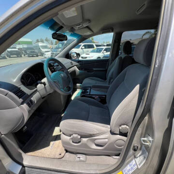 2004 Toyota Sienna