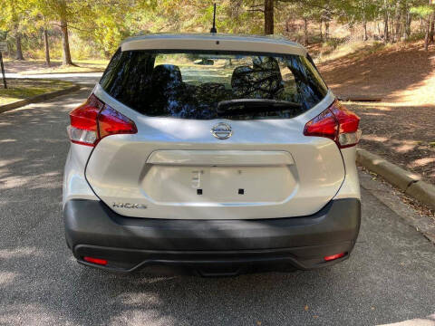 2019 Nissan Kicks S