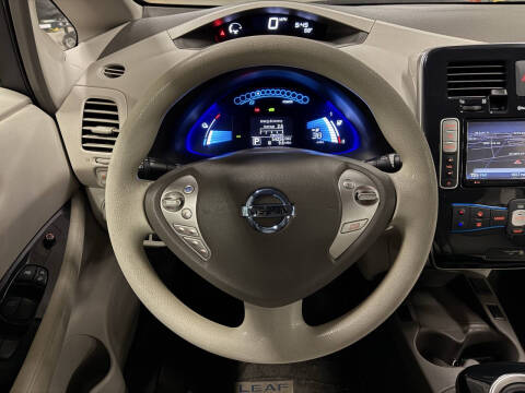 2011 Nissan LEAF SL