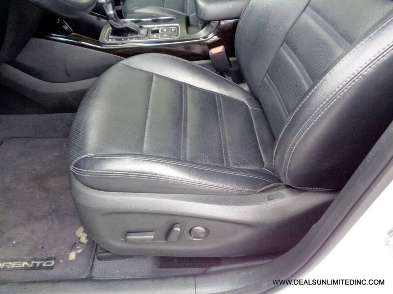 2019 Kia Sorento EX V6