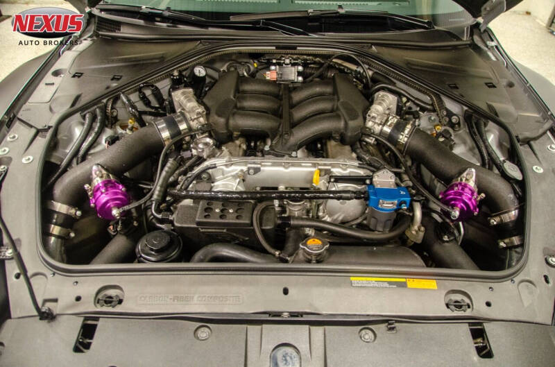 2012-nissan-gt-r-premium-awd-2dr-coupe.j