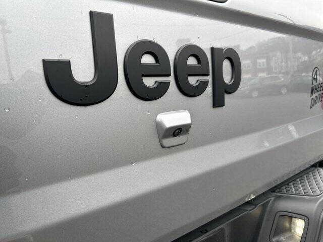 2021 Jeep Gladiator Willys