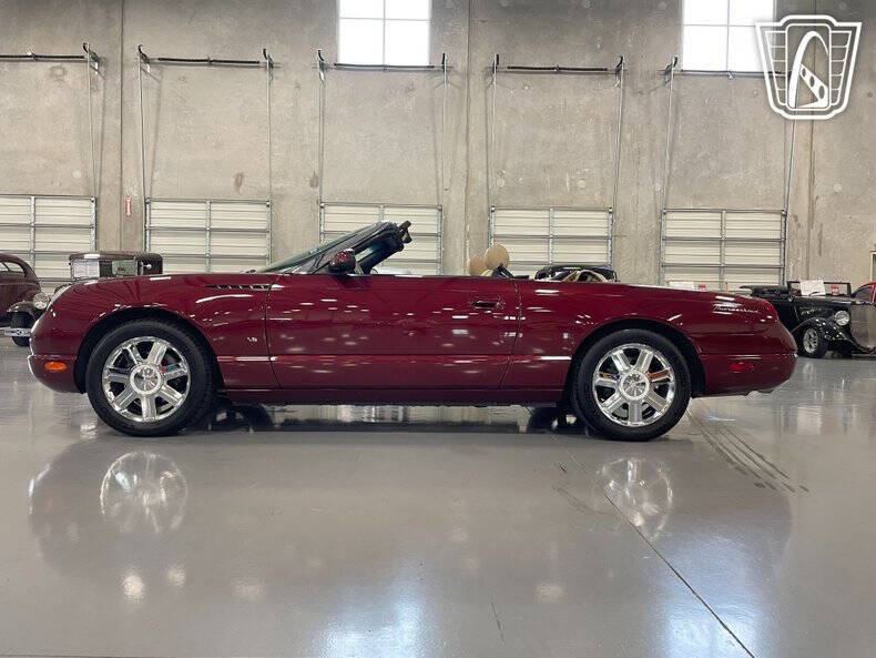 2004 Ford Thunderbird Deluxe