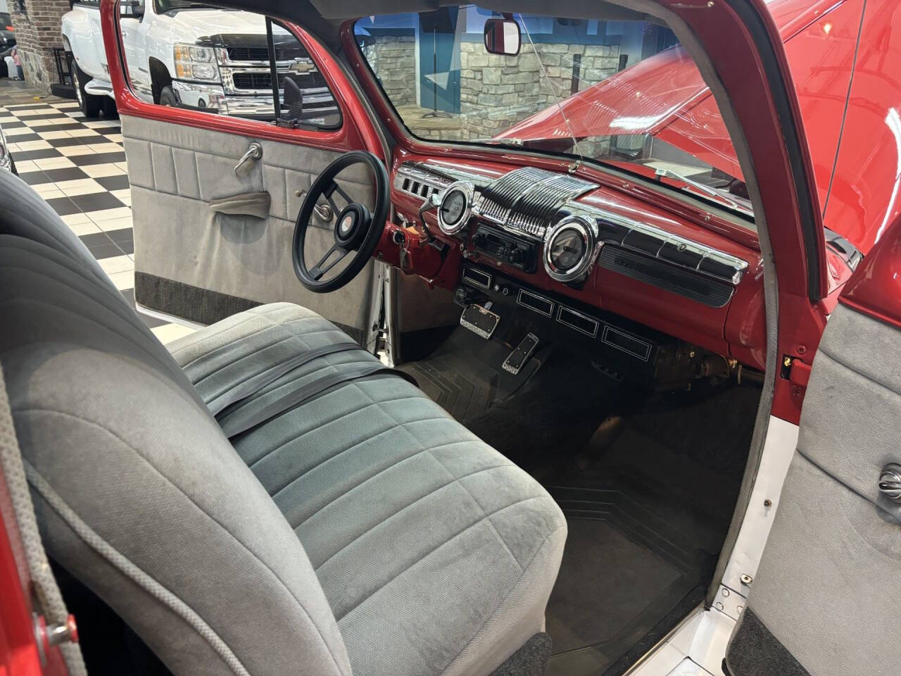 1946 Ford Tudor 32