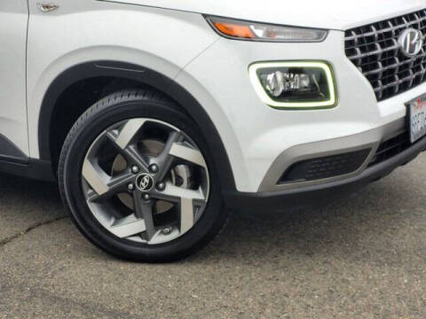 2020 Hyundai Venue SEL