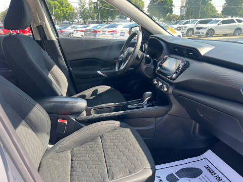 2023 Nissan Kicks SV