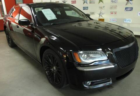 2013 Chrysler 300 for sale at Roswell Auto Imports in Austell GA
