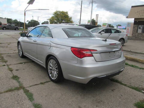 2011 Chrysler 200 Limited