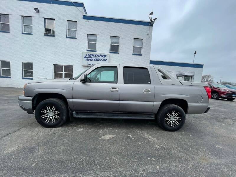 2005 Chevrolet Avalanche for sale at Lightning Auto Sales in Springfield IL